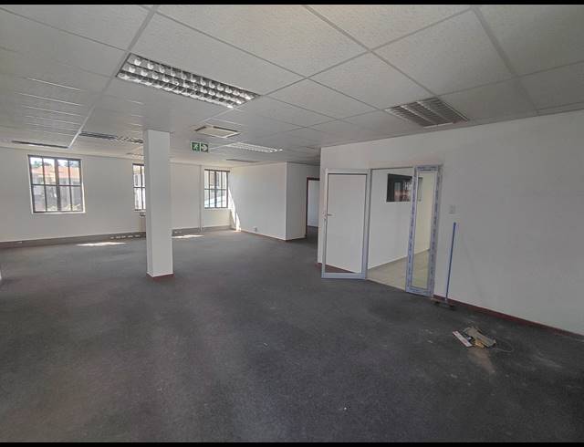 173M² OFFICE TO LET IN BRYANSTON